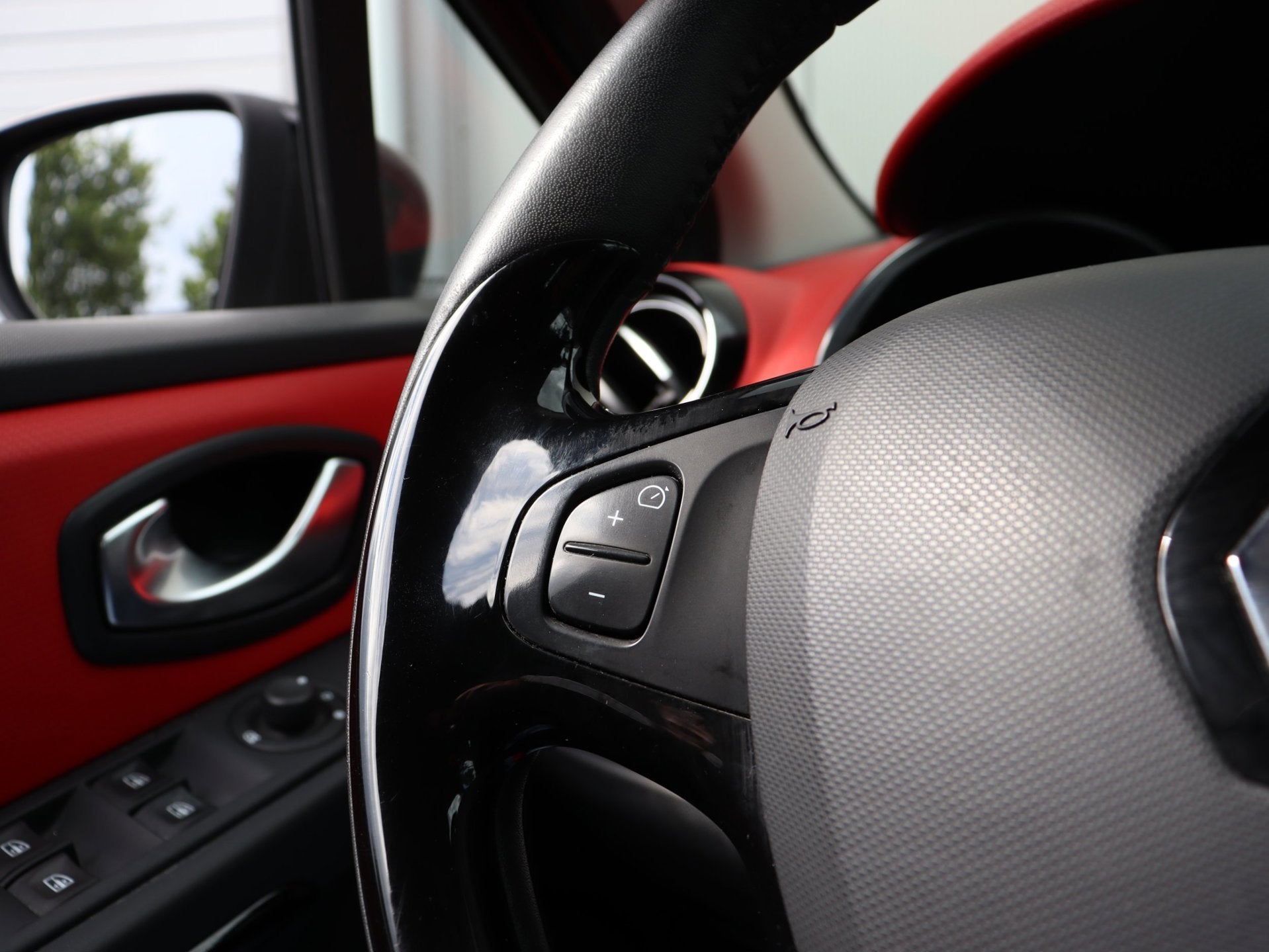 Foto 18 van Renault Clio 0.9 TCe ECO Night&Day navi LM 4-deurs *99.000km