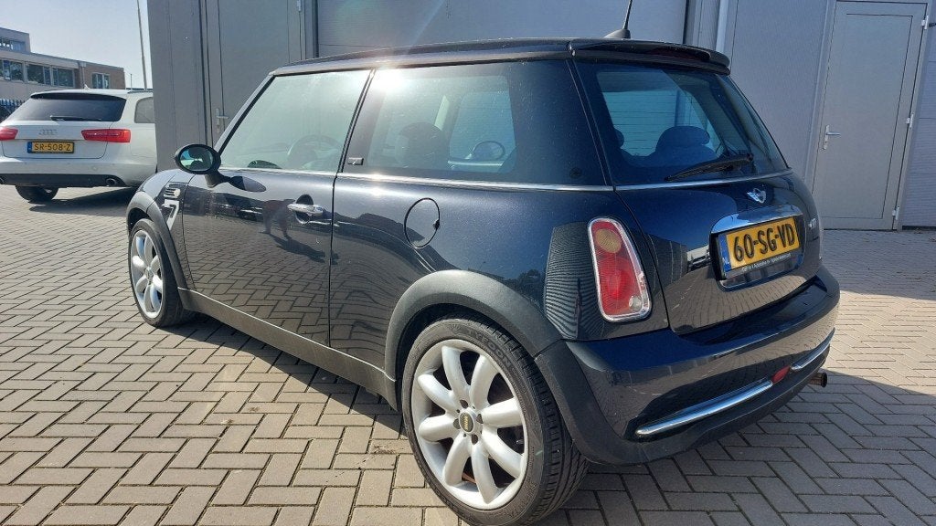 Mini ONE Seven – Astro Black – Nieuwe APK & Onderhoud, Auto's, Voorwielaandrijving, 15 km/l, Gebruikt, 4 cilinders