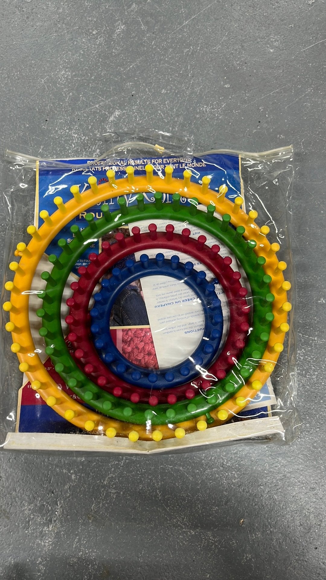 Knifty knitter round loom series, Ophalen of Verzenden, Zo goed als nieuw, Breien of Haken, Overige typen