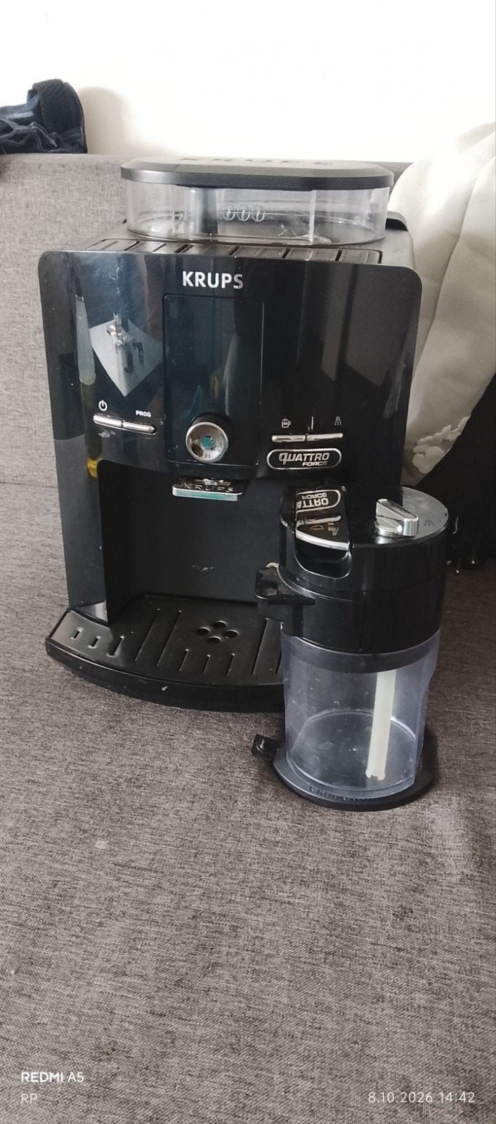 Krups Quattro Force Koffiemachine - Zo goed als nieuw, Ophalen, 10 kopjes of meer, Koffiebonen, Koffiemachine