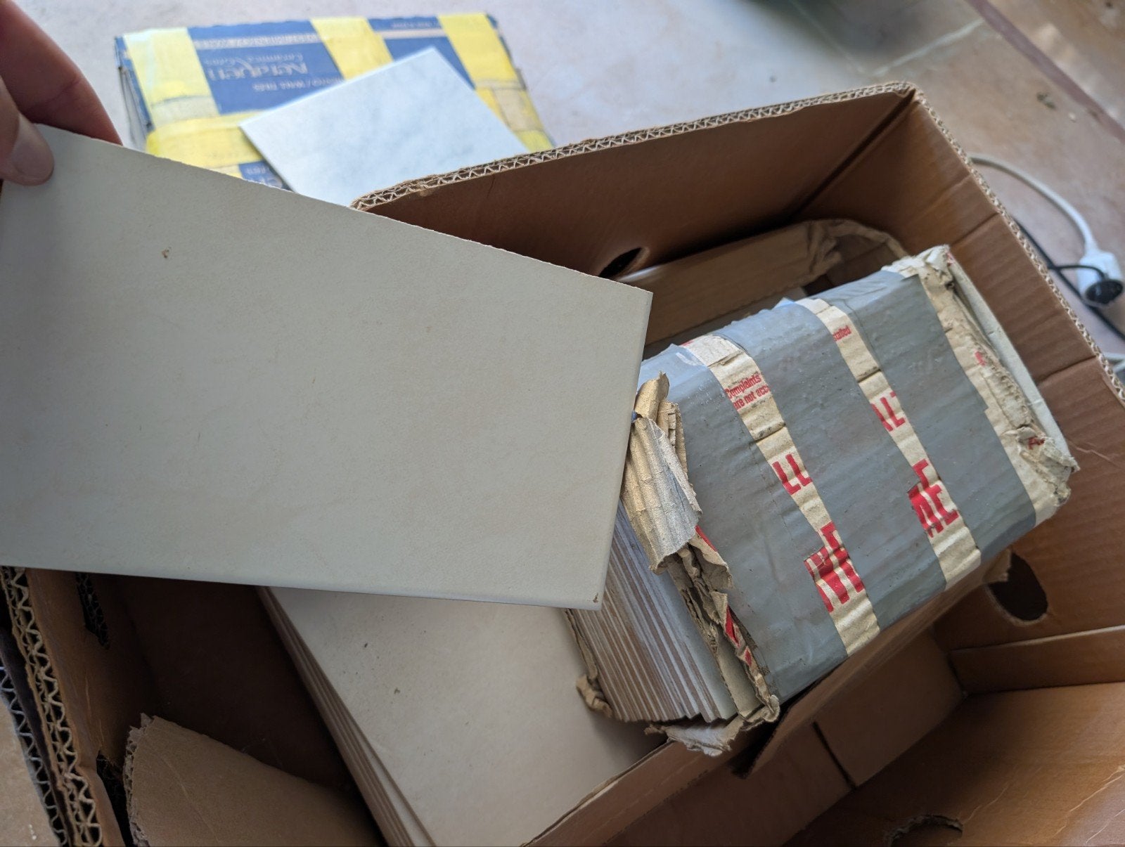 Gratis restpartijen tegels, Ophalen, 60 cm of meer, Nieuw, Minder dan 5 m²