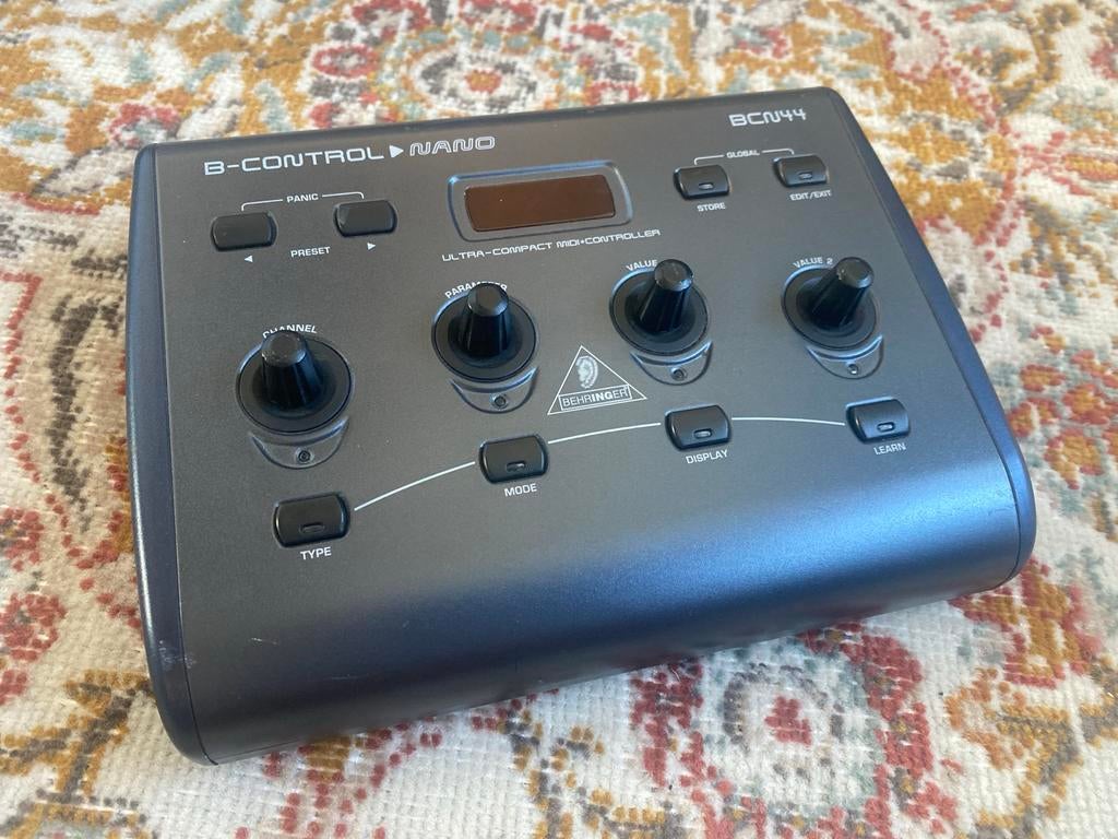 Behringer B-Control Nano MIDI Controller BCN44, Muziek en Instrumenten, Midi-apparatuur, Ophalen of Verzenden, Gebruikt
