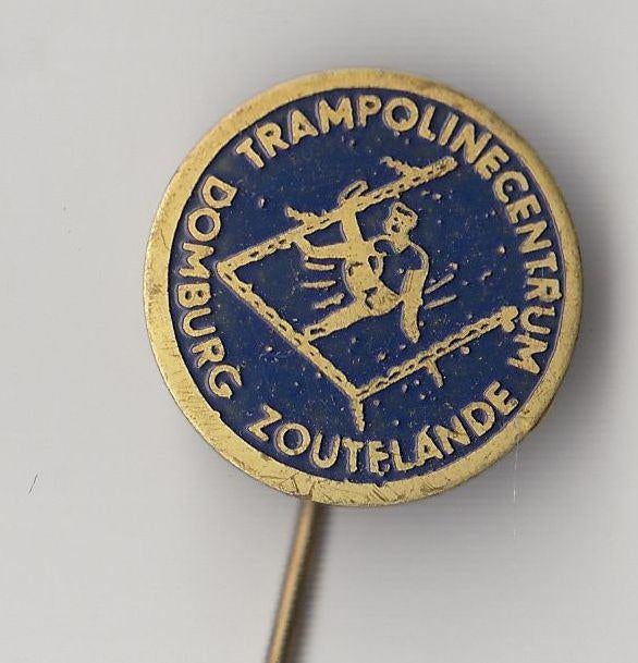 Domburg Zoutelande Trampoline Park speldje, Verzamelen, Speldjes, Pins en Buttons, Gebruikt, Speldje of Pin, Overige onderwerpen