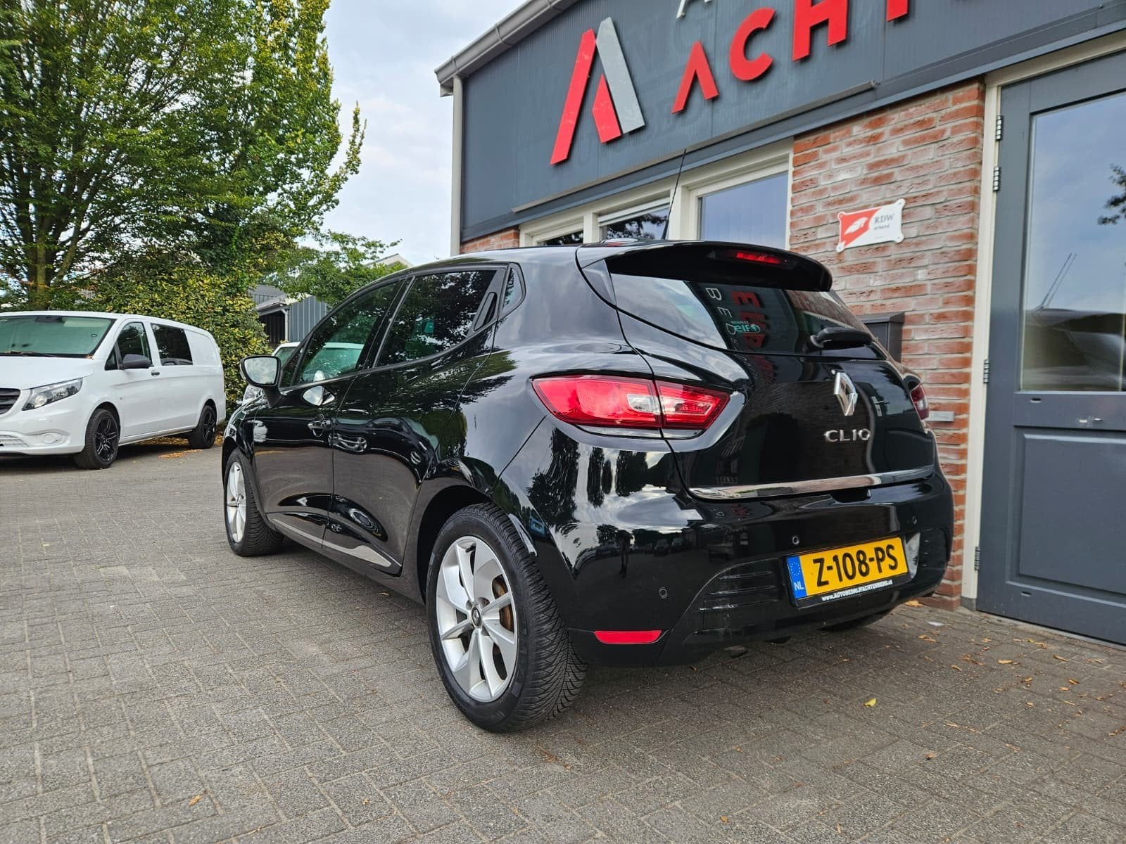 Renault CLIO 1.2 16V Airco! Cruise Control! Navigatie! Nette, Voorwielaandrijving, Euro 6, 4 cilinders, Handgeschakeld