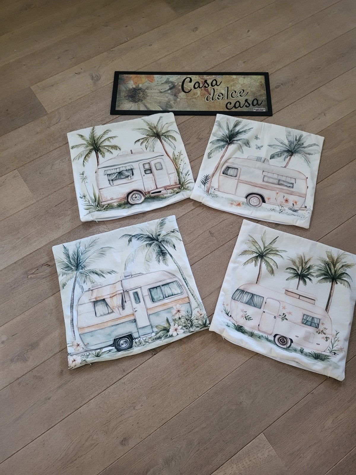 4 Kussenslopen 45x45 met caravan print en kleedje, Ophalen of Verzenden, Vierkant
