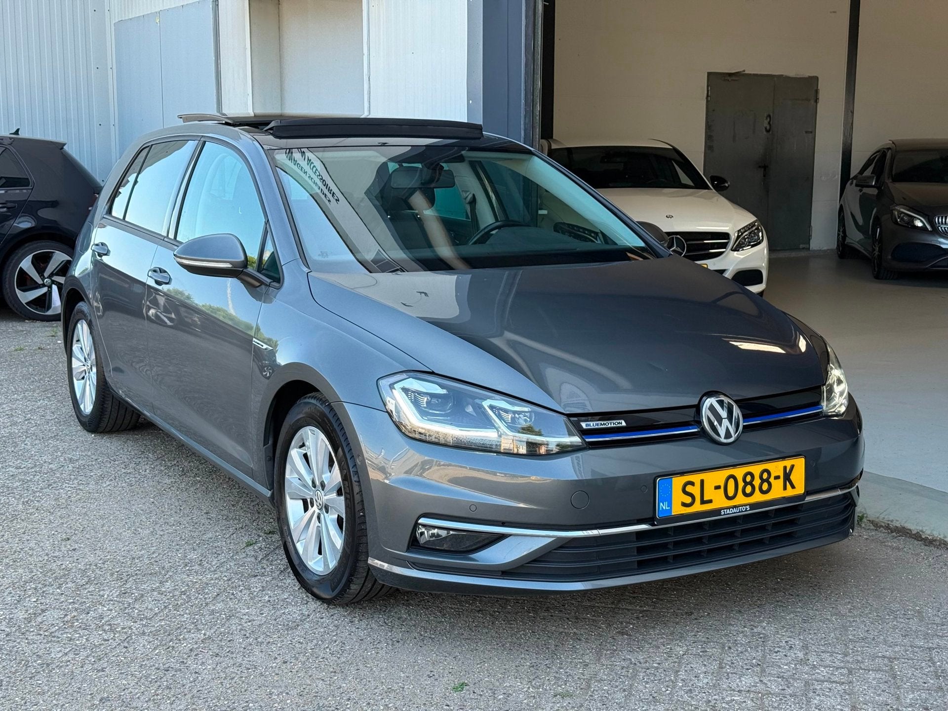 Volkswagen Golf 1.5 TSI DSG Automaat Pano|LED|NAP|Carplay!, Auto's, Dealer onderhouden, Stof, Euro 6, 4 cilinders