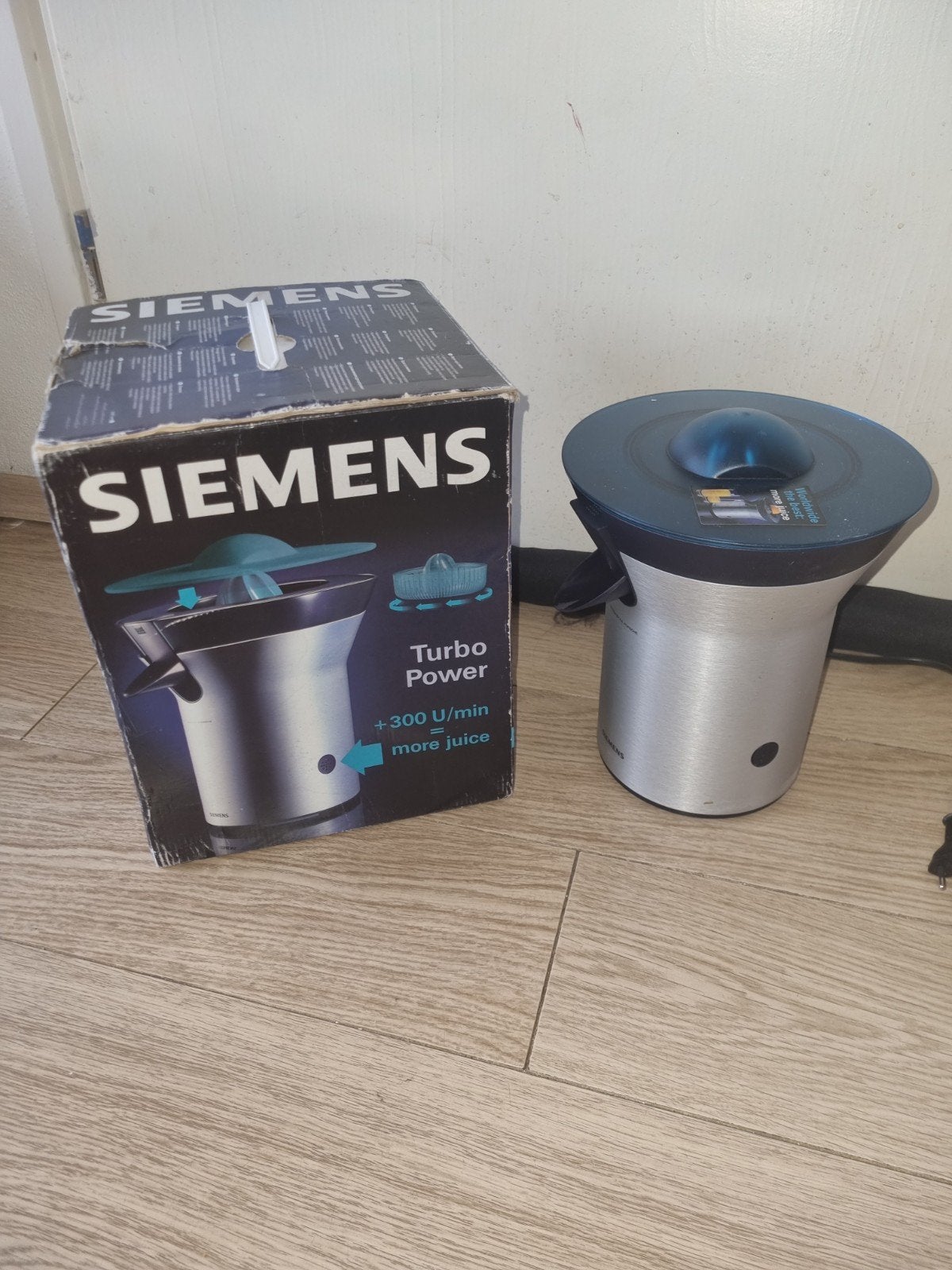 Siemens citruspers bij porsche design, Ophalen of Verzenden, Citruspers
