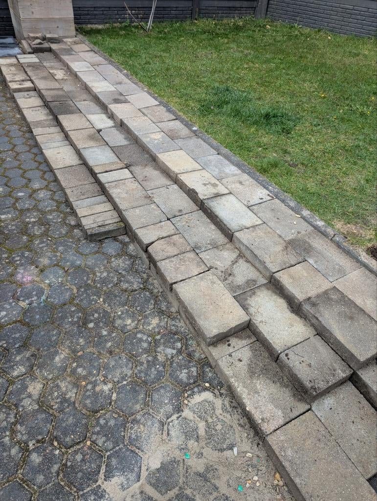 Gebruikte stenen voor bestrating 30x20x6 cm, ca. 7m², Ophalen, Gebruikt, Beton, Klinkers