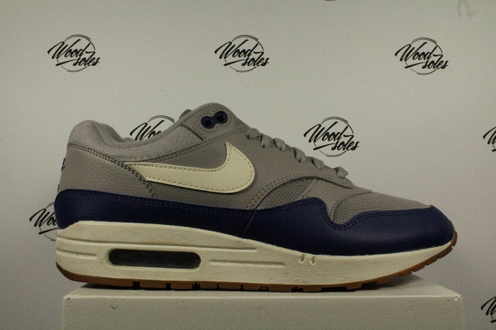 Nike Air Max 1 Atmosphere Grey Deep Royal Blue - 42,5, -, -, -, Gedragen