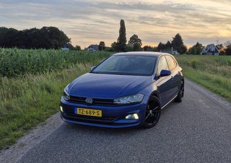 Volkswagen Polo 1.0 TSI 2018 adaptief cruise, carplay, Auto's, Volkswagen, Voorwielaandrijving, 40 €/maand, Zwart, Blauw