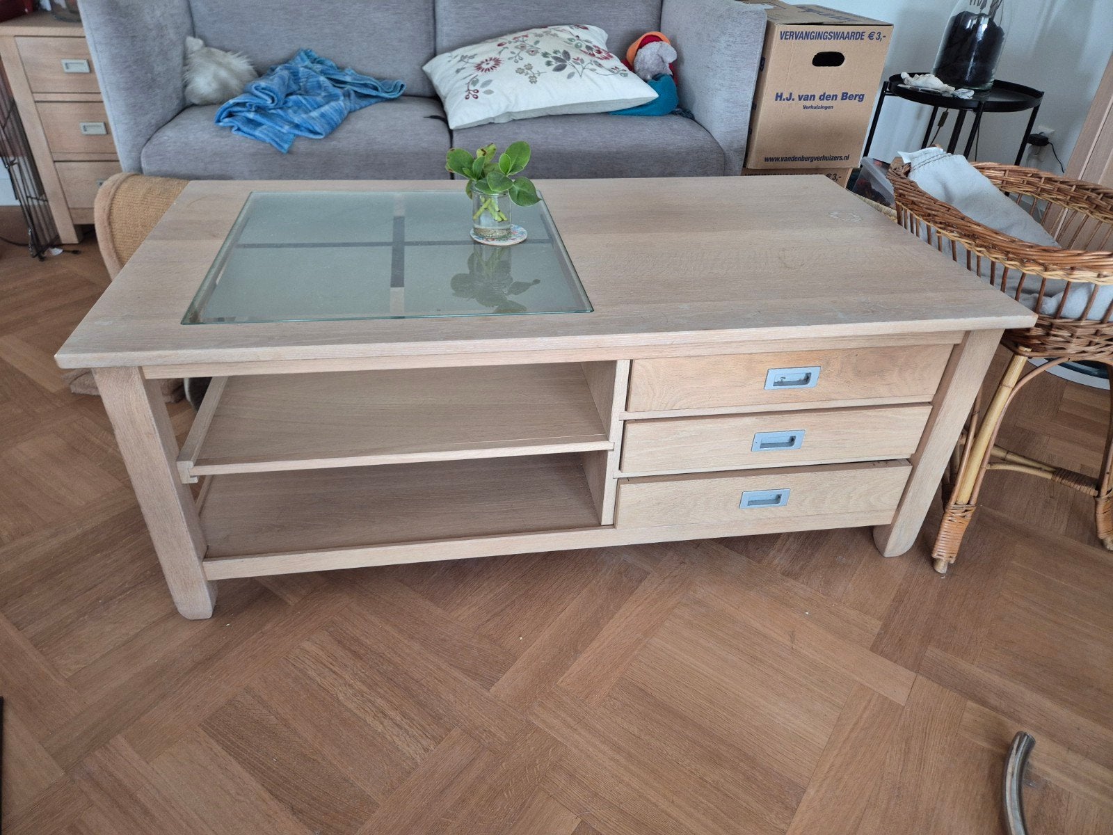 Licht eiken salontafel met 3 schuifladen en legplank, Ophalen