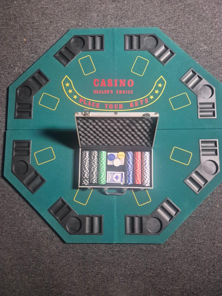 Pokerset met opvouwbare pokertafel, Hobby en Vrije tijd, Gezelschapsspellen | Overige, Vijf spelers of meer, Ophalen, Gebruikt