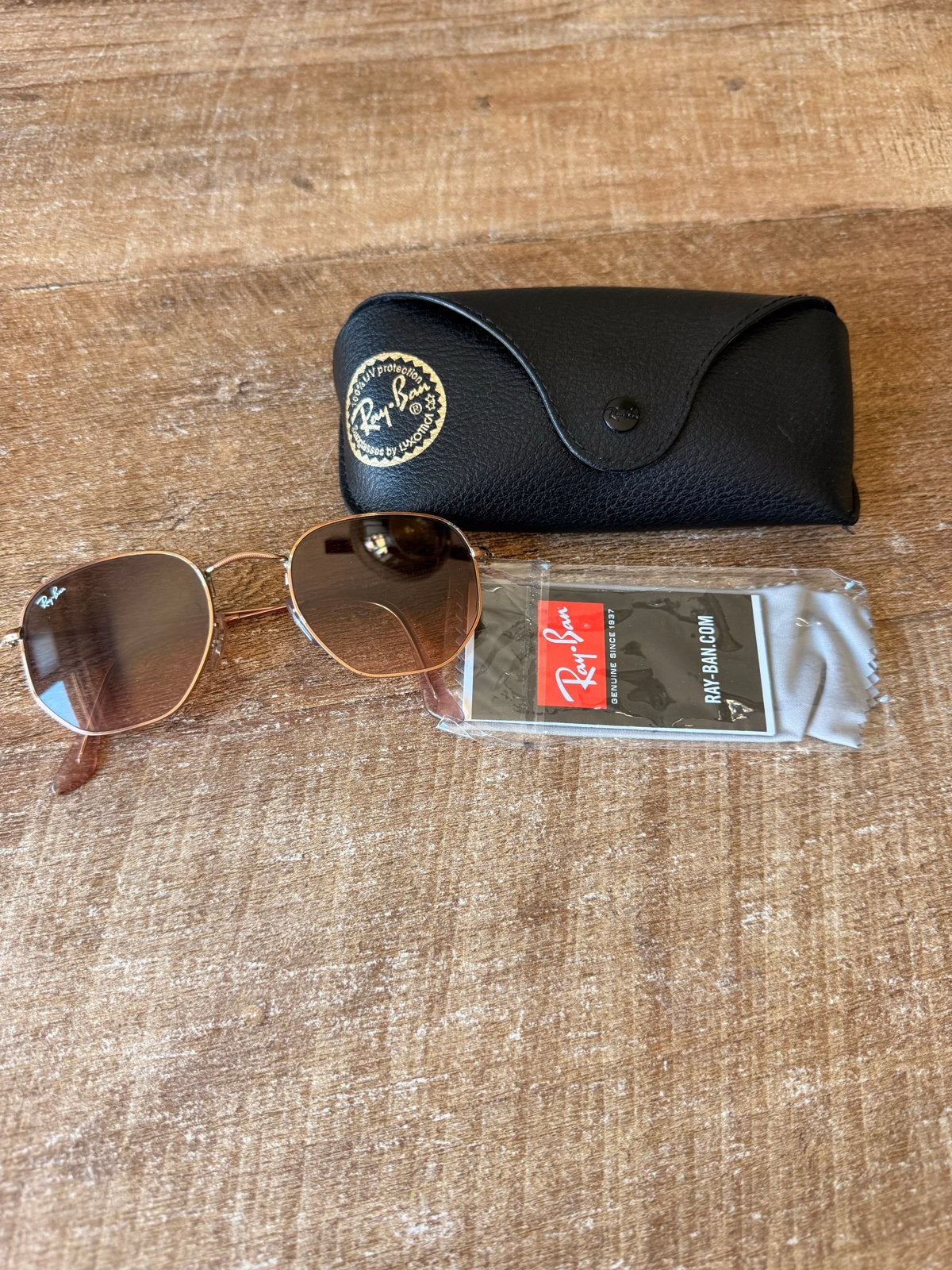 Ray-Ban Zonnebril RB 3548-N Hexagonal Goudkleurig, Zonnebril, Bruin, Ophalen of Verzenden, Zo goed als nieuw