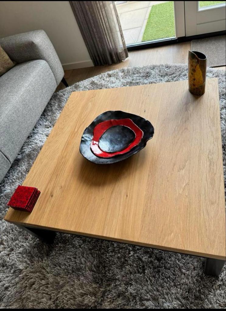 Stijlvolle eikenhouten salontafel met metalen onderstel, 100 tot 150 cm, Zo goed als nieuw, Minder dan 50 cm, Eikenhout