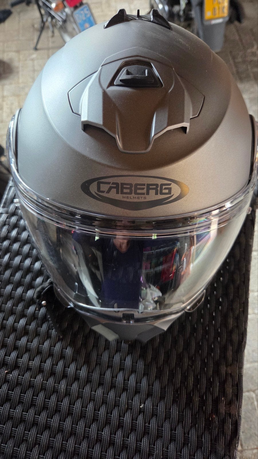 systeem motor helm maat m merk Caberg maar 3 keer gedragen, Motoren, M, Systeemhelm, Dames, Ophalen of Verzenden