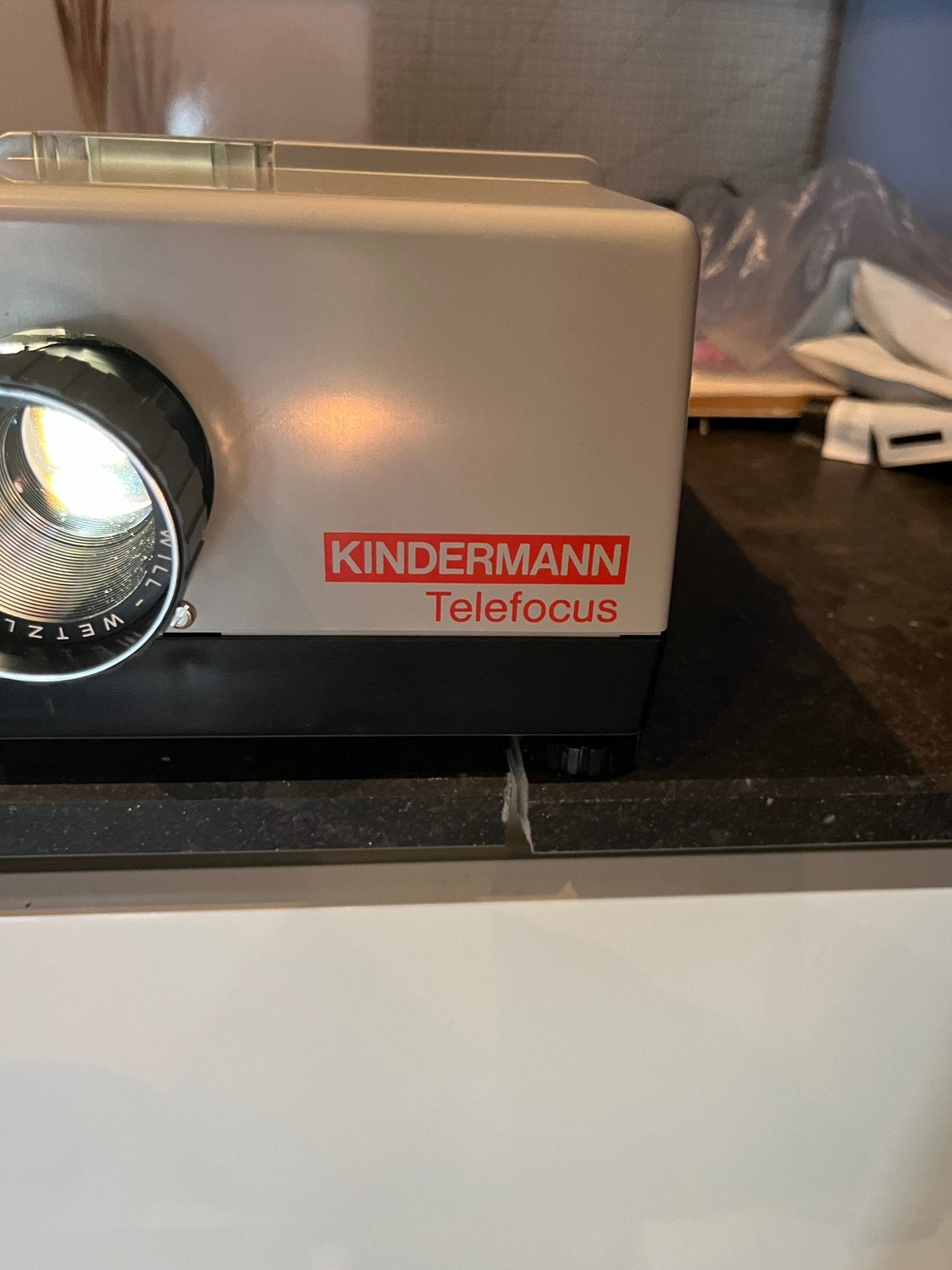 Werkende diaprojector Kindermann - in koffer - lamp werkt, Ophalen, Zo goed als nieuw