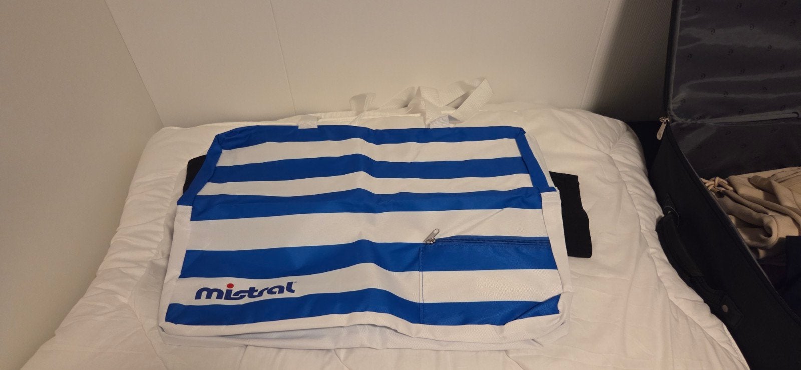 Nieuwe Mistral Strandtas - Ideaal voor zomerse dagen!, Sieraden, Tassen en Uiterlijk, Ophalen of Verzenden, Nieuw, Blauw, Overige typen