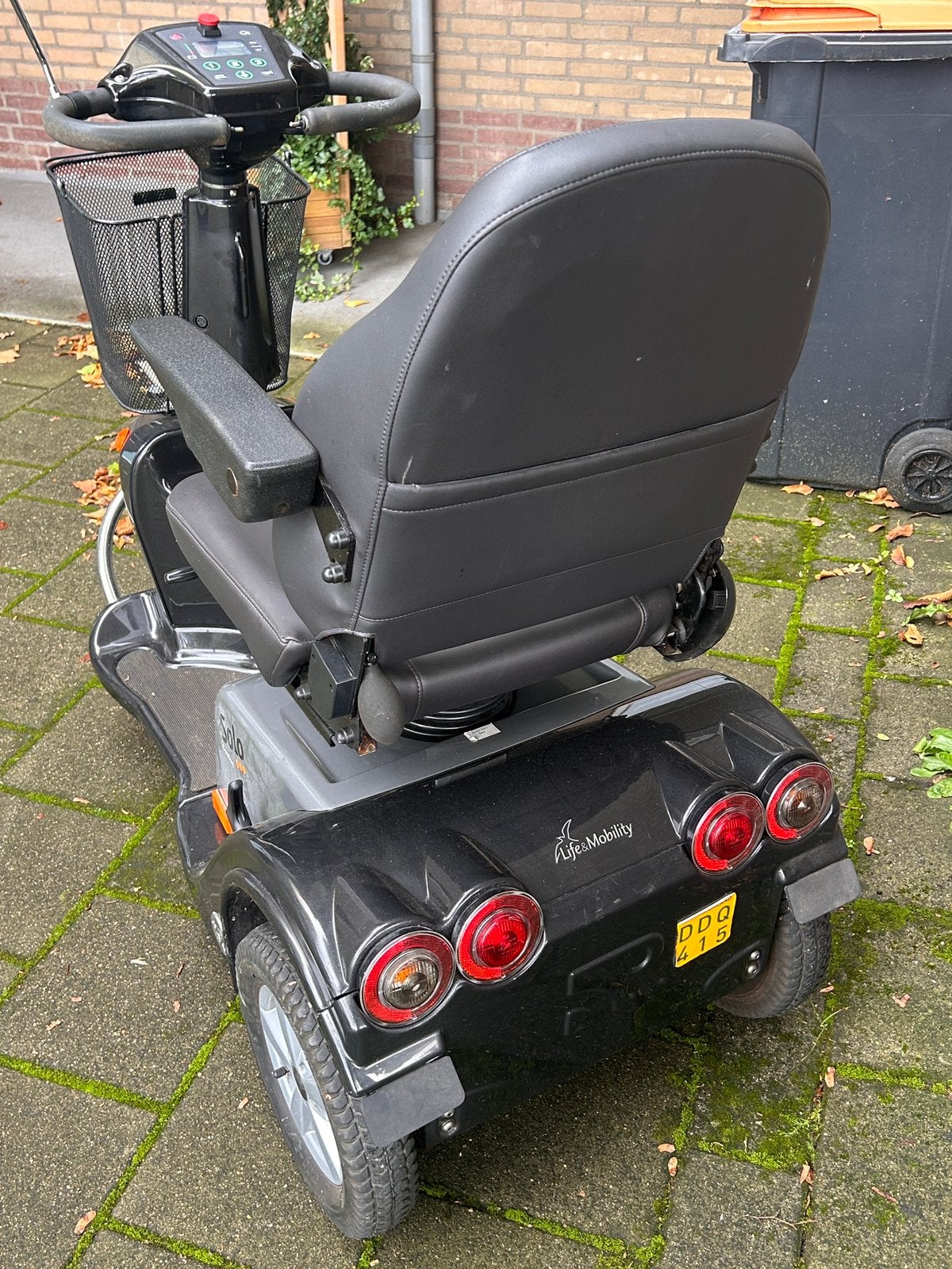 Scootmobiel (Mobility Solo 3 Comfort) 1300KM, Ophalen, Life and Mobility, Zo goed als nieuw, 16 km/u of meer