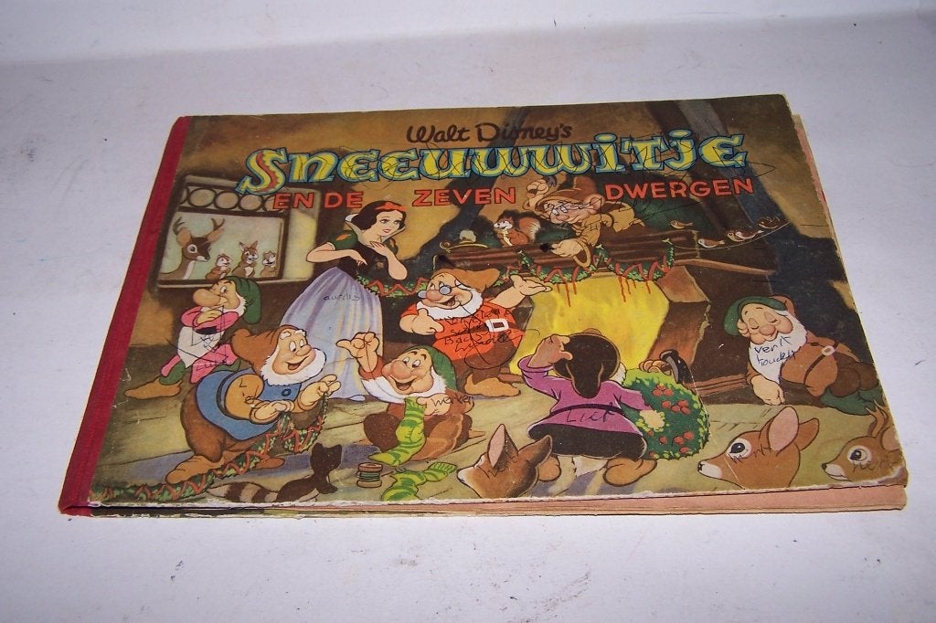 Walt Disney-Sneeuwwitje en de 7 dwergen. Margriet 1954. Igs., Ophalen of Verzenden, Gelezen, Disney/Margriet, Plaatjesalbum