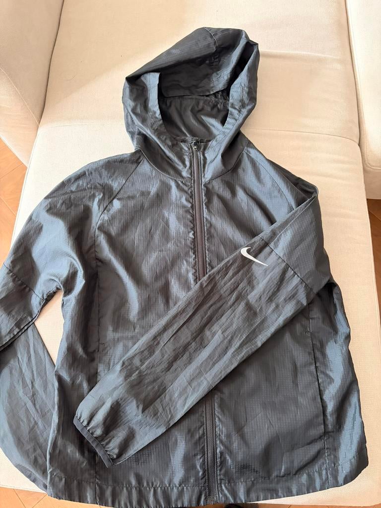 Rain Nike Running Jacket Size S, Ophalen of Verzenden, Zo goed als nieuw, Zwart