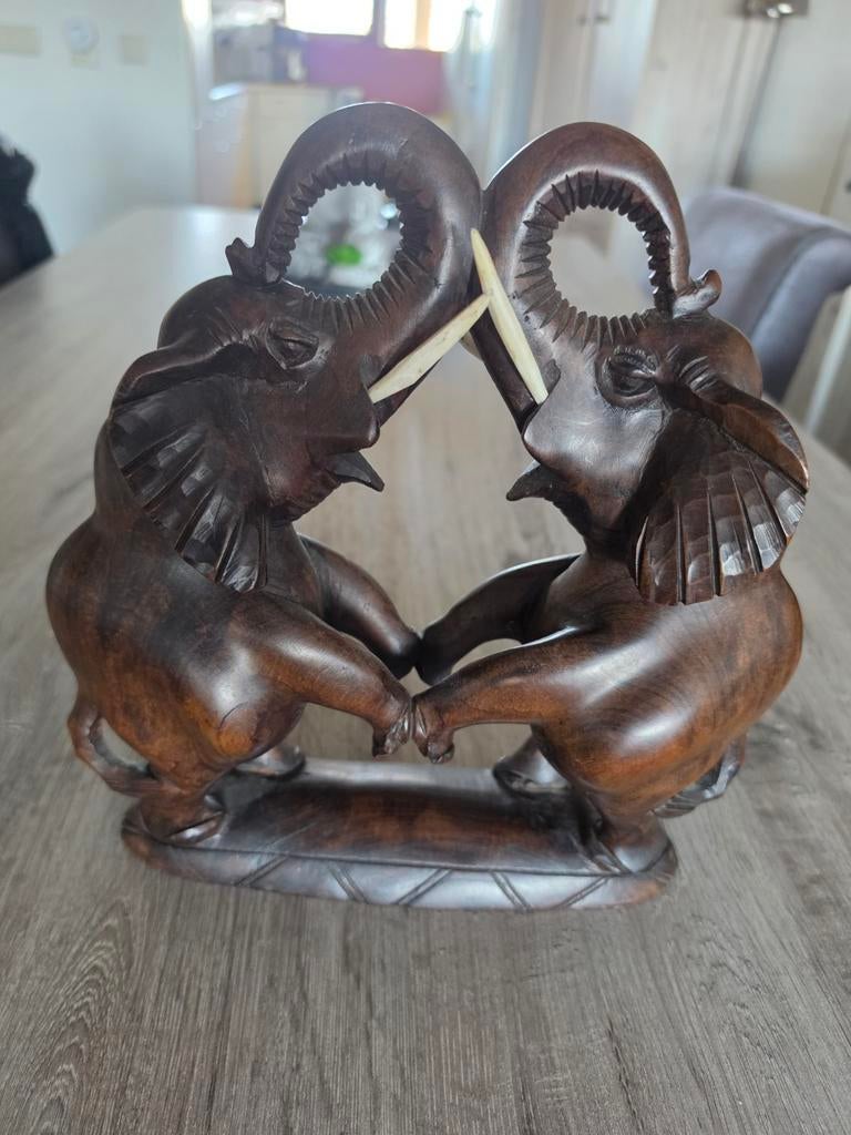 Houten olifantenbeeld - Handgesneden decoratie, Antiek en Kunst, Kunst | Beelden en Houtsnijwerken, Ophalen