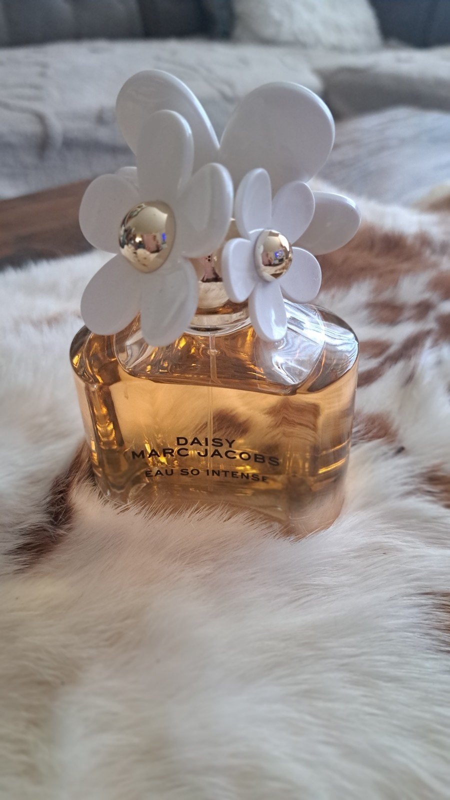 Marc Jacobs Daisy Eau So Intense 100ml, Sieraden, Tassen en Uiterlijk, Uiterlijk | Parfum, Ophalen of Verzenden, Zo goed als nieuw