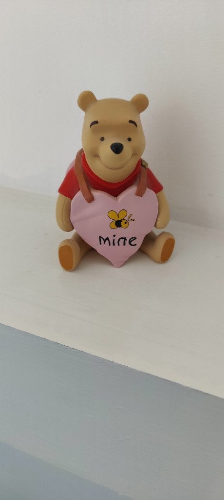 Winnie the pooh Bee mine, Ophalen of Verzenden, Winnie de Poeh of vrienden, Zo goed als nieuw, Beeldje of Figuurtje