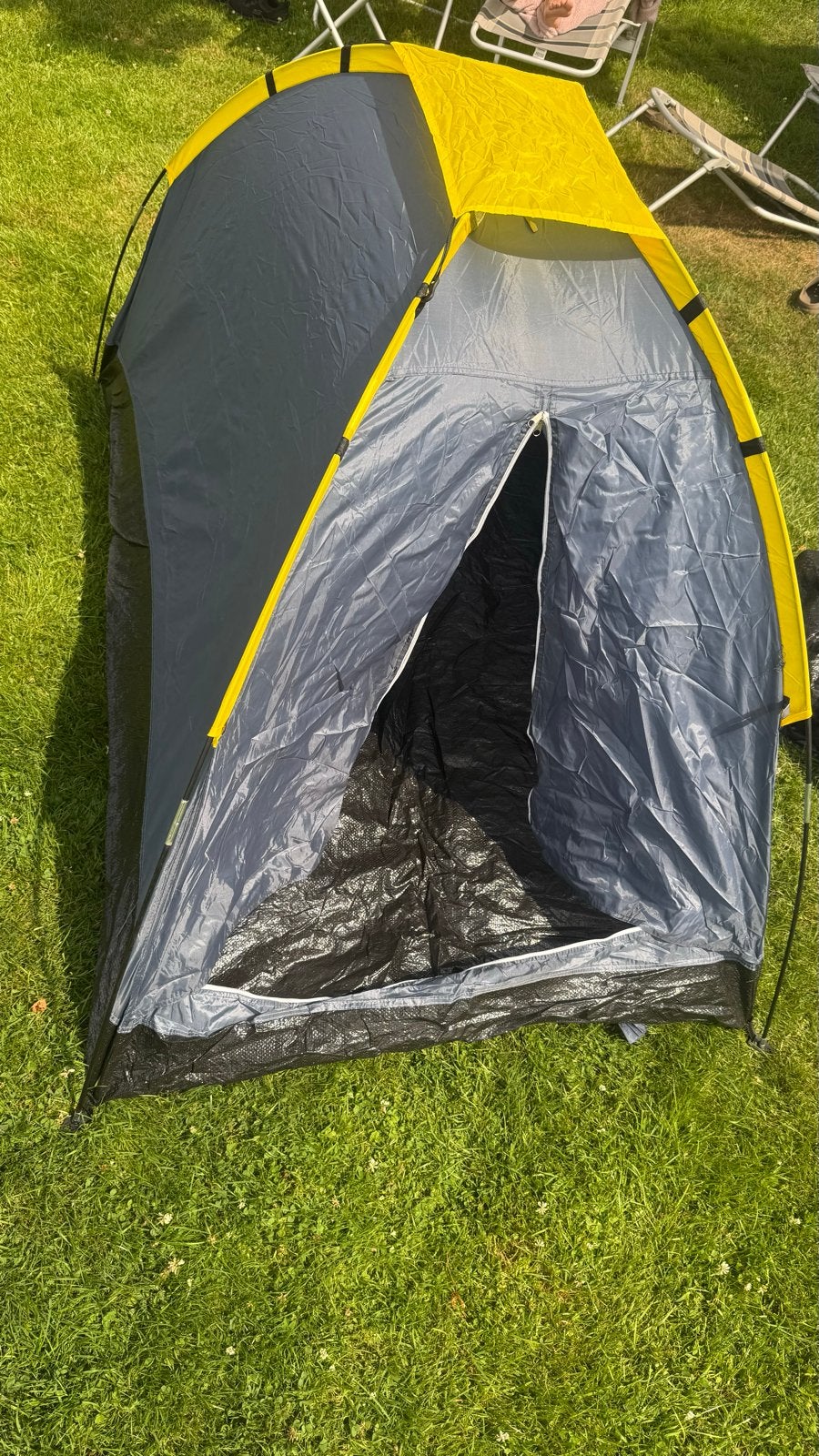 Compacte koepeltent voor 2 personen - Ideaal voor festivals, Ophalen of Verzenden, Gebruikt, Tot en met 2