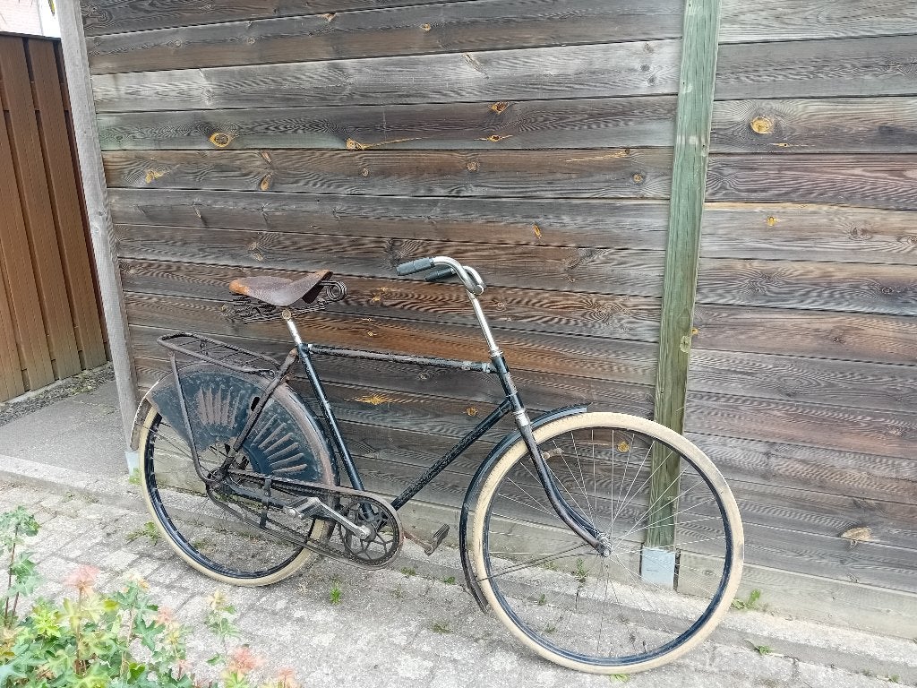Oldtimer fiets, Fietsen en Brommers, Fietsen | Oldtimers, Ophalen, Terugtraprem, Simplex, Jaren '30