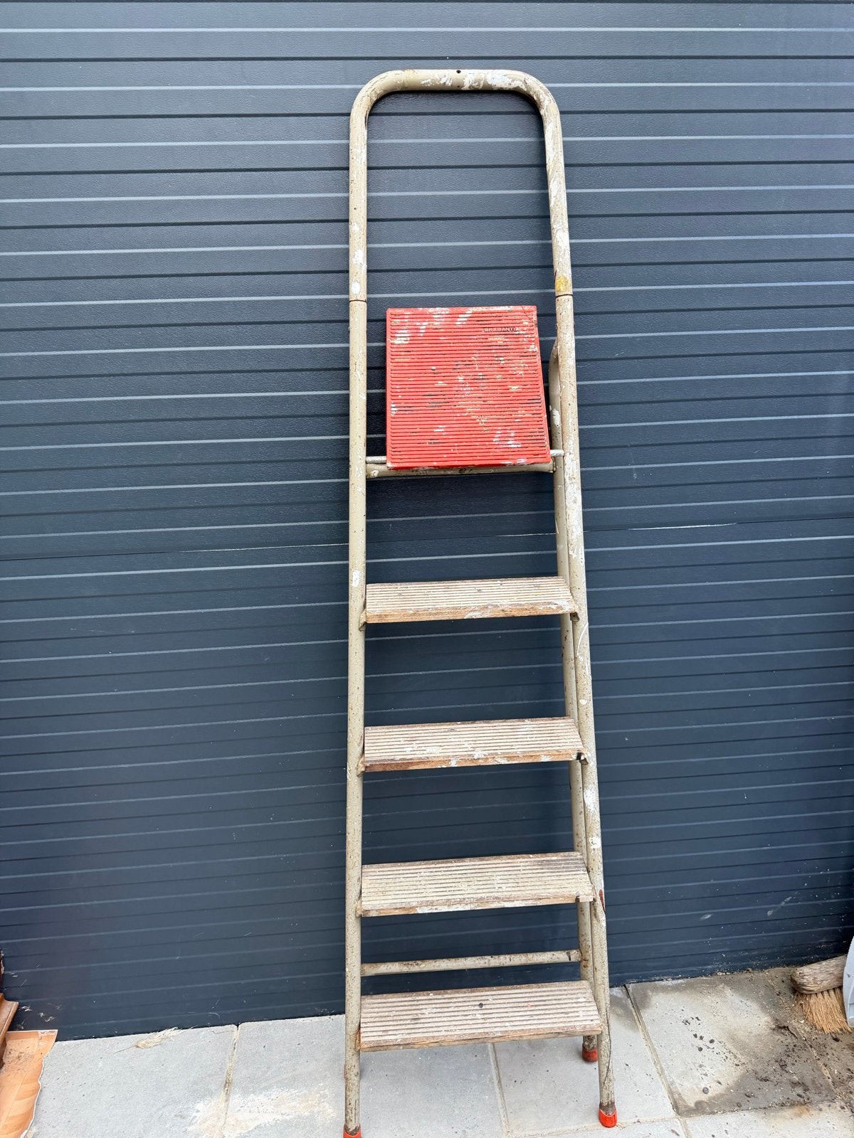 Brabantia huishoudtrap met 5 treden, Gebruikt, Trap, Ophalen of Verzenden, Opvouwbaar of Inschuifbaar