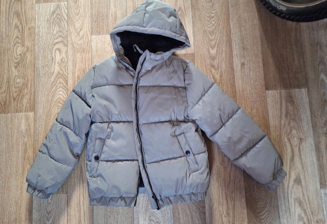 Warme winterjas met capuchon - Zeeman, Ophalen, Zeeman, Nieuw, Maat 34 (XS) of kleiner