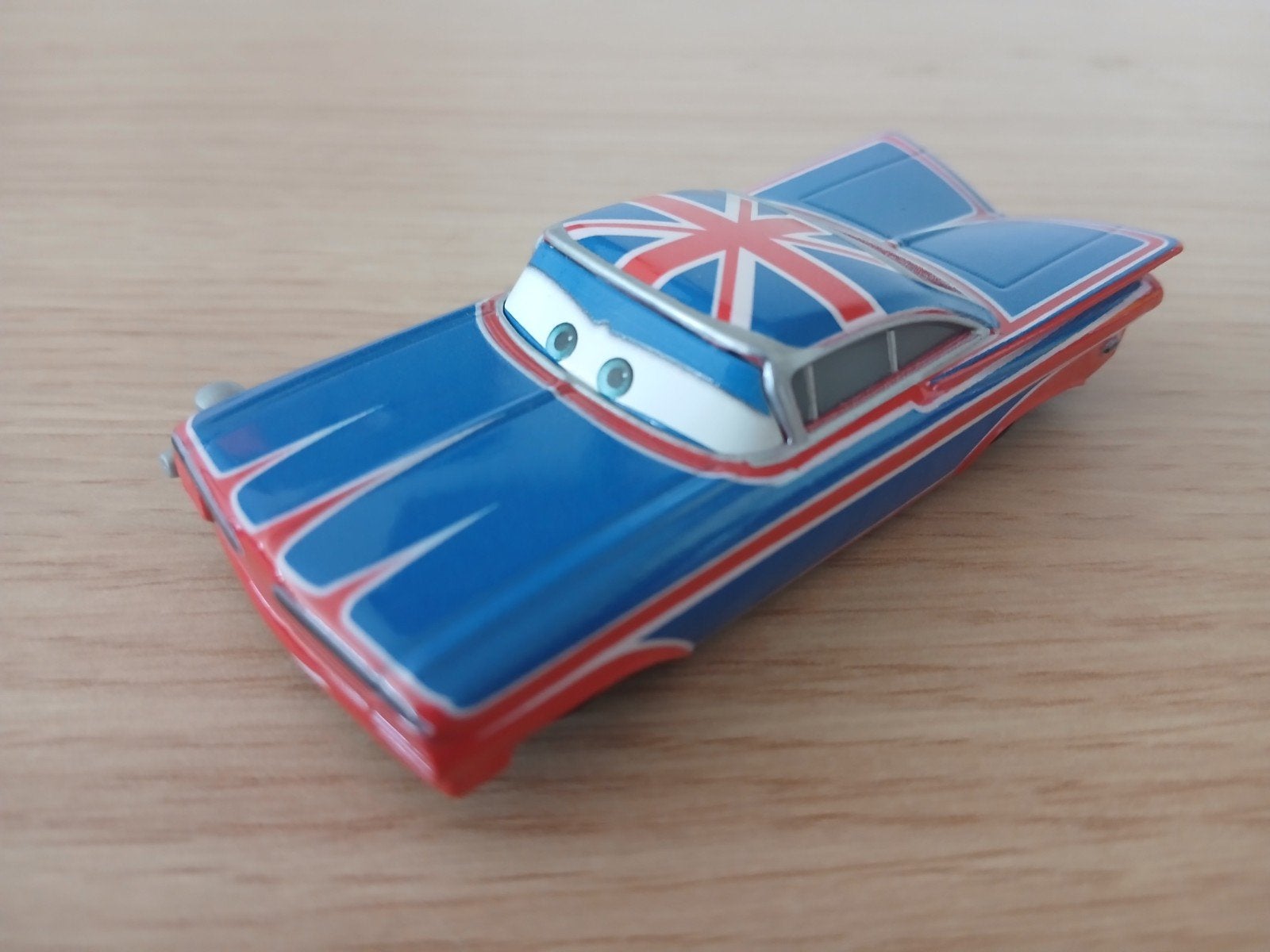 Disney cars 2 , Body shop Union Jack Ramone, Ophalen of Verzenden, Zo goed als nieuw