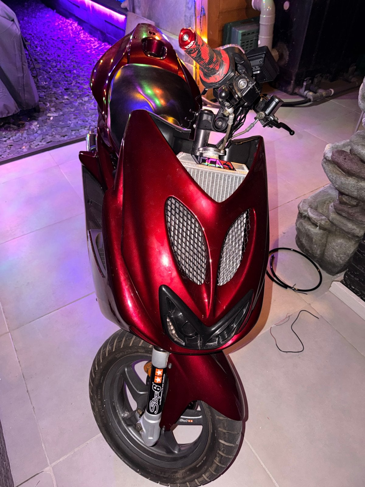 Yamaha Aerox 70cc Stage 6 - Autowheelie - 120km/u GPS, Ophalen, Zo goed als nieuw, Maximaal 45 km/u