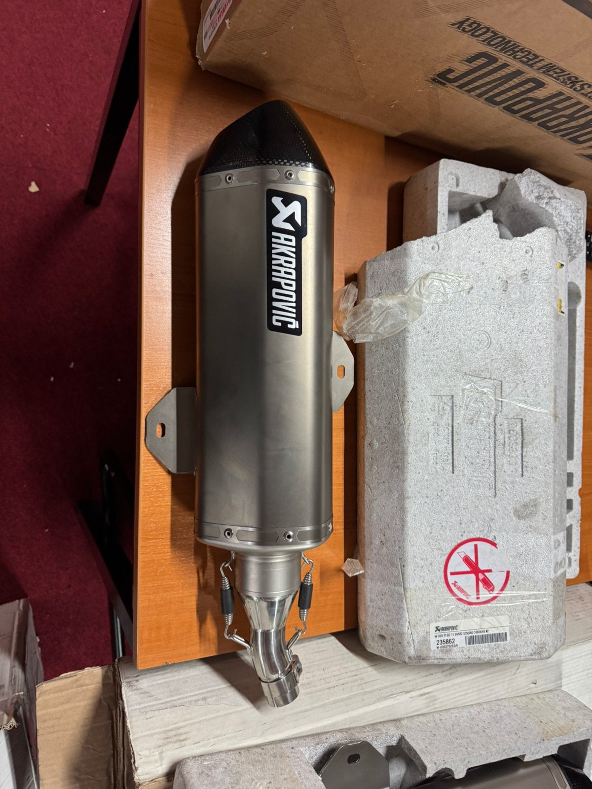 piaggio MP3 250 / 300  (300 HPE) akrapovic uitlaat, Motoren, Ophalen of Verzenden, Nieuw