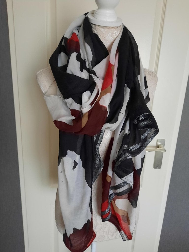 Sjaals s.Oliver Kleur : Zwart Rood, Kleding | Dames, Mutsen, Sjaals en Handschoenen, Maat 46/48 (XL) of groter, Ophalen of Verzenden