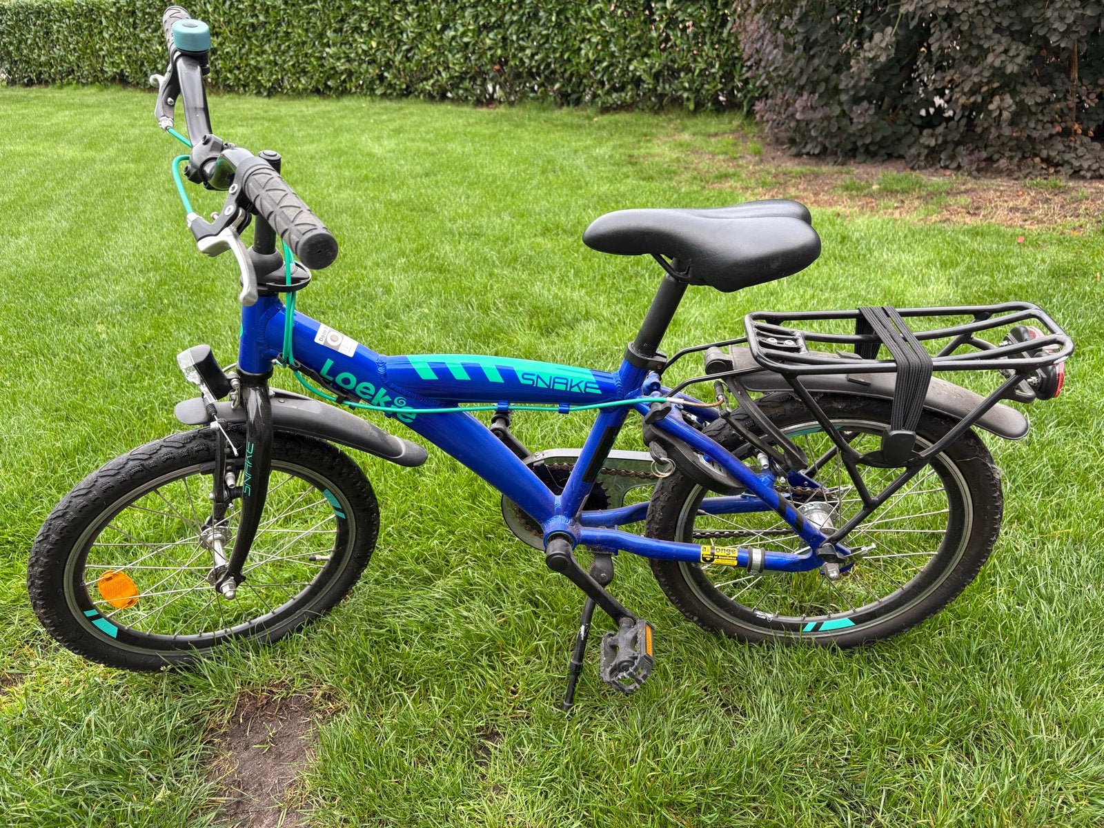 Loekie Snake Kinderfiets 18 inch - Blauw, Ophalen of Verzenden, Zo goed als nieuw, Terugtraprem, 16 tot 20 inch