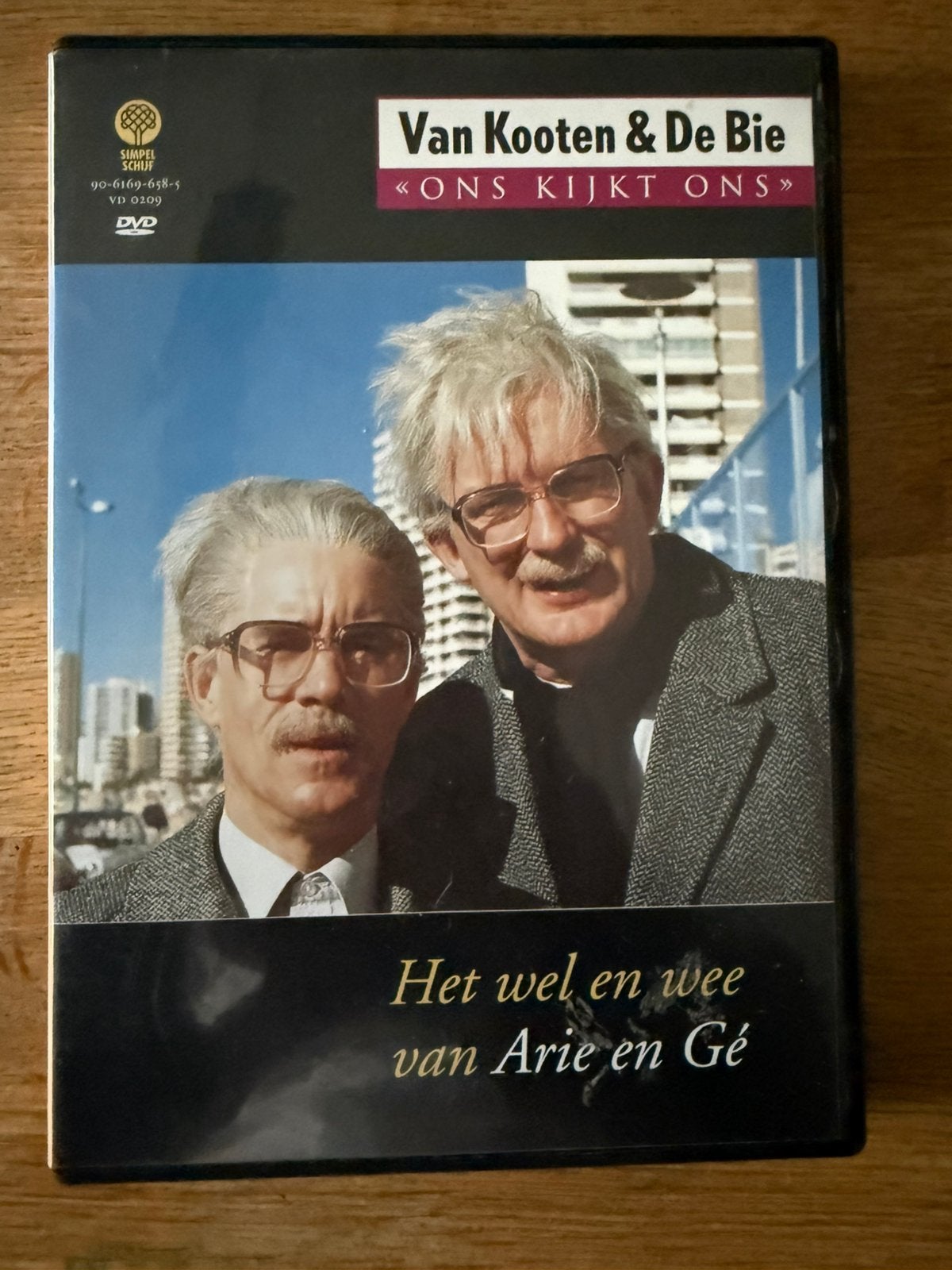 Het wel en wee van Arie en G van Kooten en de bie dvd, Alle leeftijden, Ophalen of Verzenden, Zo goed als nieuw, Stand-up of Theatershow
