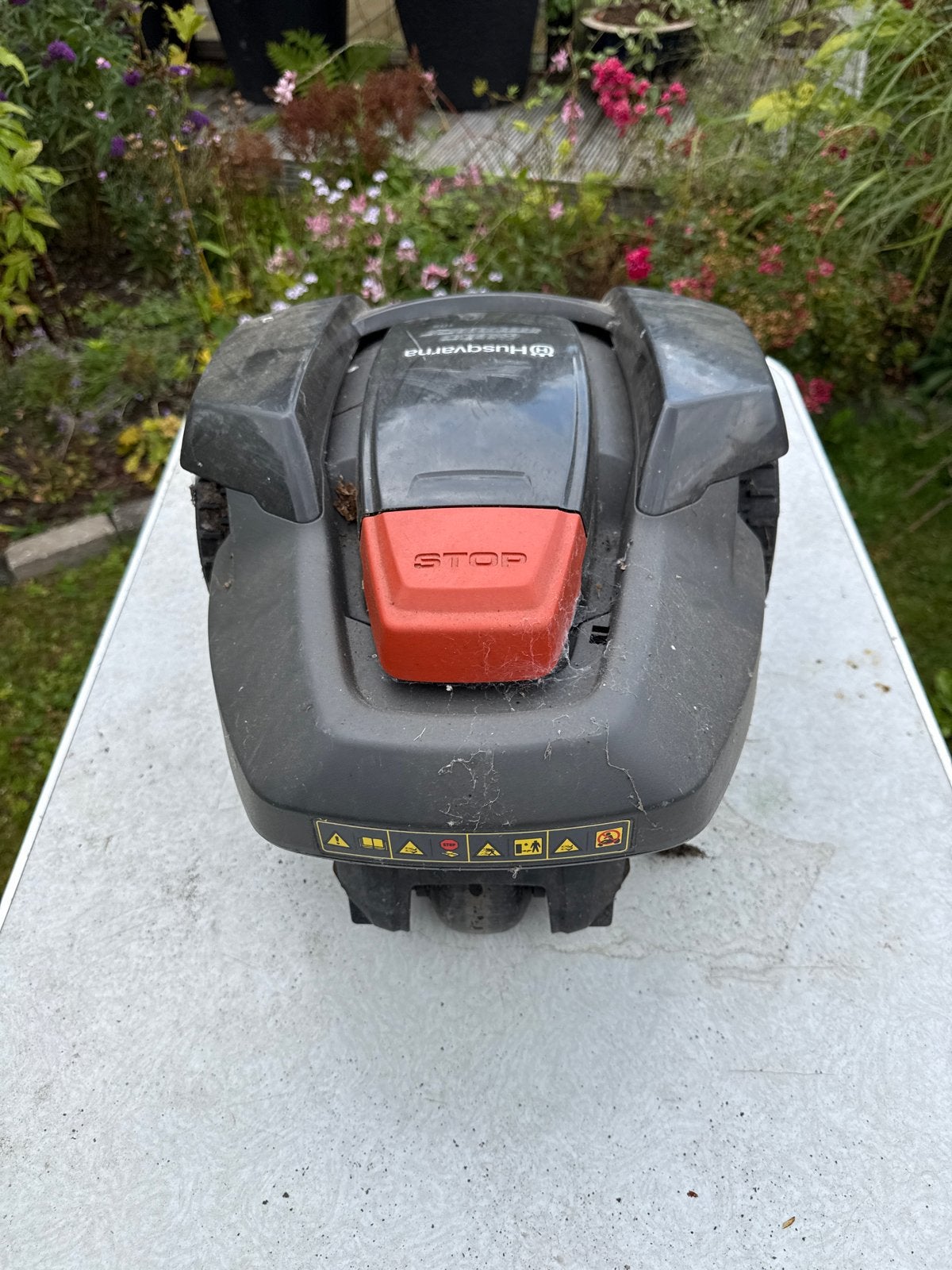 Husqvarna Automower 105 Robotmaaier - Gebruikt, Tuin en Terras, Ophalen, Cirkelmaaier, Gebruikt, Accu-grasmaaier