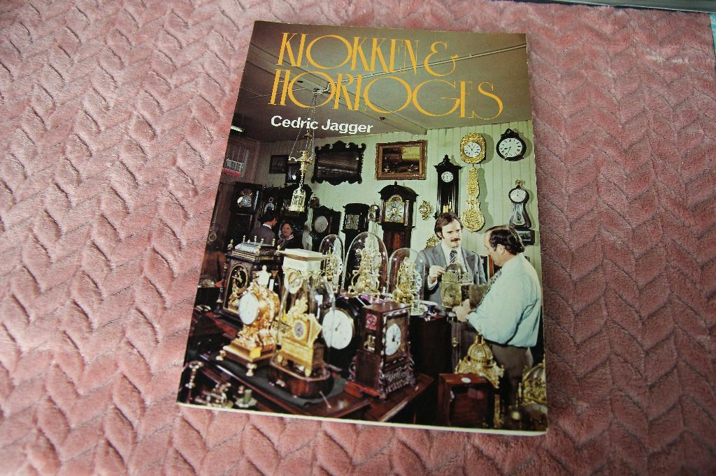 klokken en horloges, Ophalen of Verzenden, Gelezen