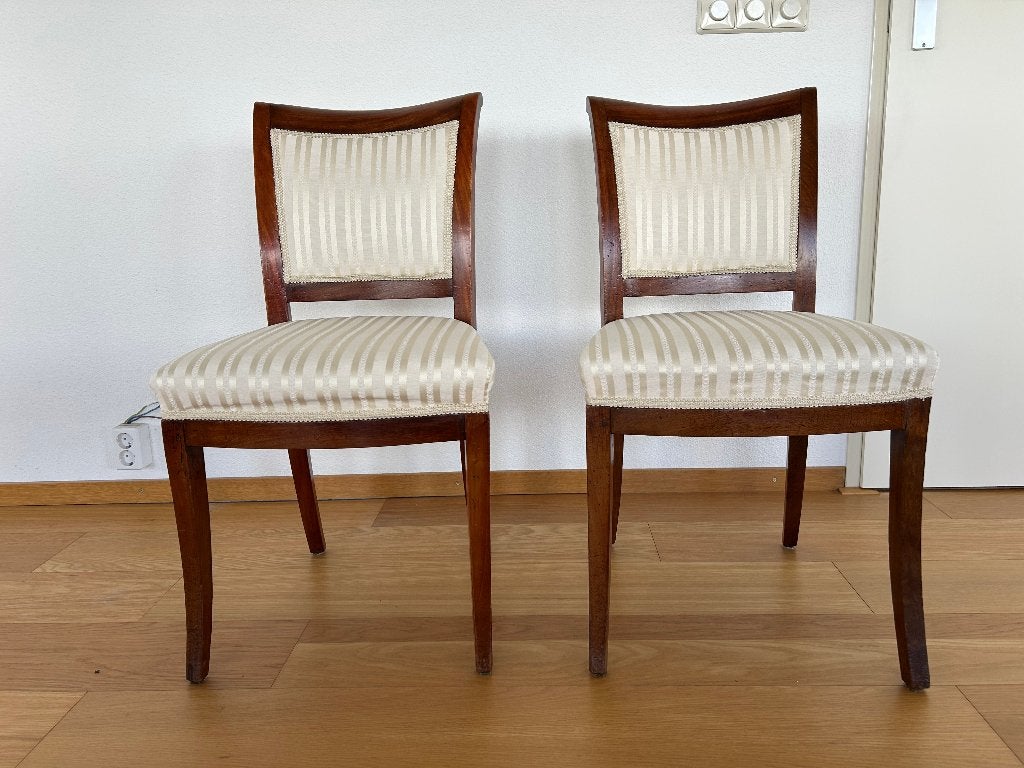 Twee antieke stoelen, Ophalen