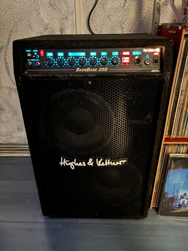 Hughes & Kettner Bassbase 250, Muziek en Instrumenten, Ophalen, Gebruikt, Basgitaar, 100 watt of meer