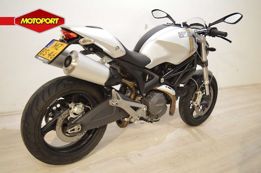 Ducati MONSTER 696 + (bj 2008), Bedrijf, Distributeur@ducati.fr, DUCATI WEST EUROPE SAS, 390, rue d' Estienne d'Orves
92701  COLOMBES CEDEX, FR