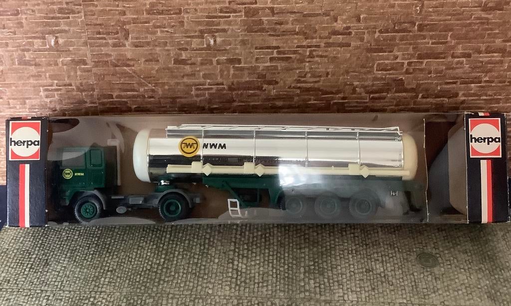 NWM tankauto, Ophalen of Verzenden, Nieuw, Bus of Vrachtwagen, Herpa