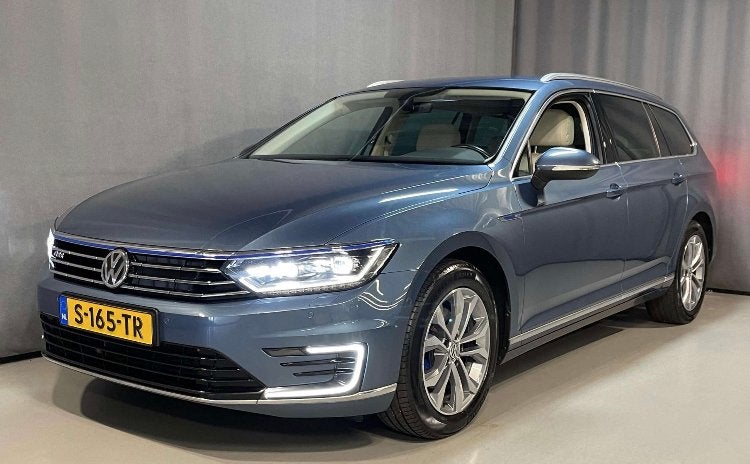Volkswagen Passat 1.4 TSI Phev 218pk 6-DSG 2018 Blauw, Leder, Auto's, 4 cilinders, Blauw, 1600 kg, 93 €/maand