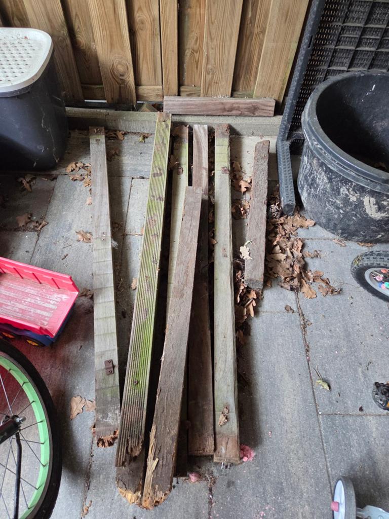Gratis hout, Doe-het-zelf en Verbouw, Hout en Planken, Ophalen, 50 mm of meer, Minder dan 200 cm, Balk