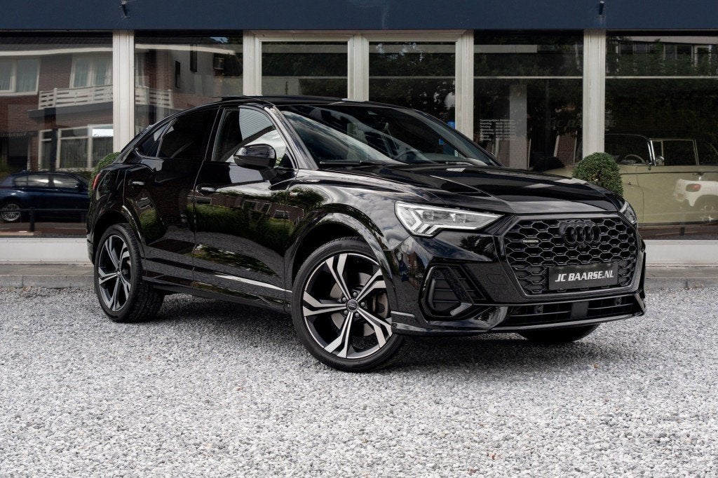 Audi Q3 SPORTBACK 45 TFSI QUATTRO/PANO/SFEER/MATRIX/B&O/360, Gebruikt, Overige modellen, 4 cilinders, Zwart