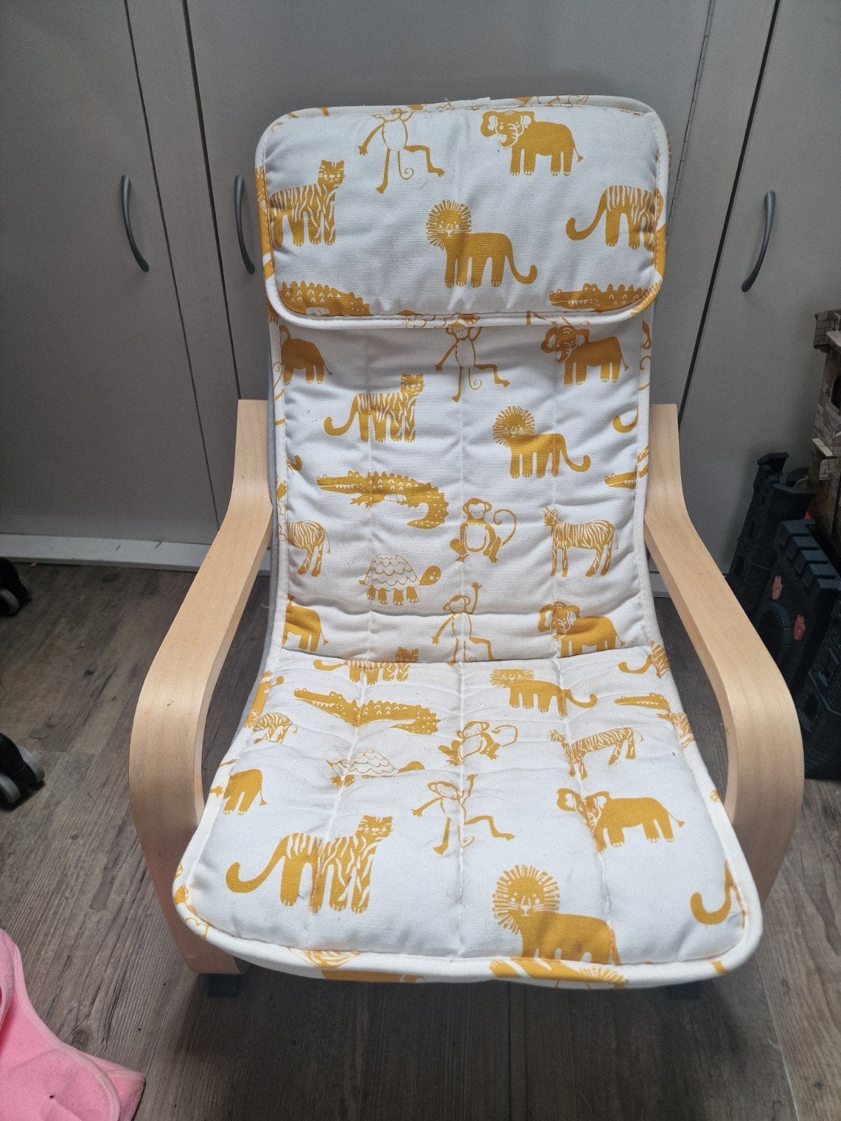 IKEA Poäng kinderstoel met dierenprint kussen, Kinderen en Baby's, Ophalen