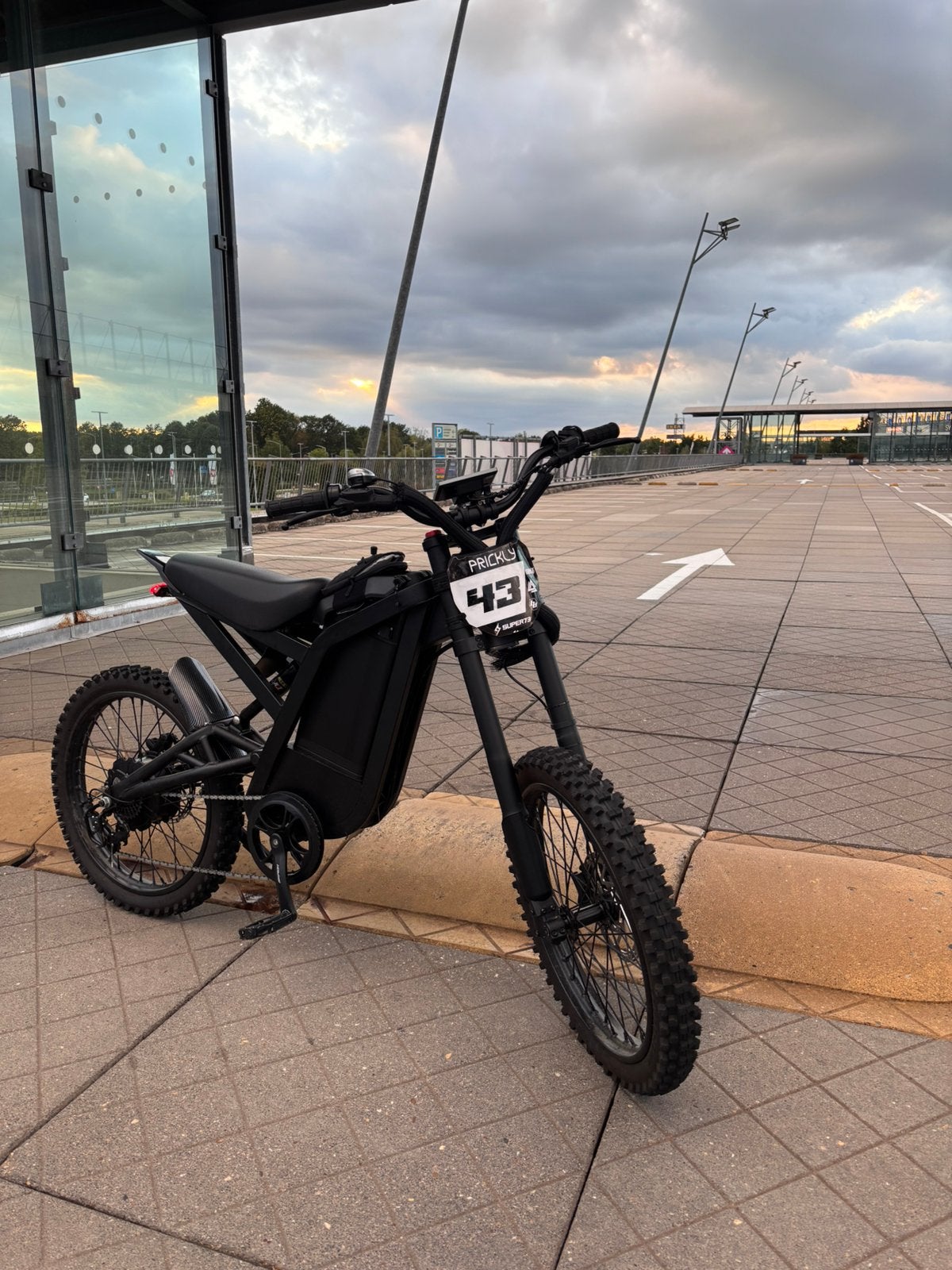 Gt2000 custom, Zo goed als nieuw, Ophalen, Overige merken