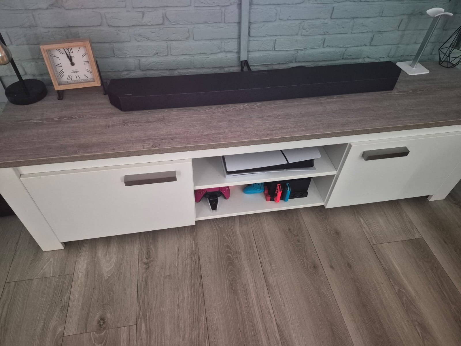 Modern tv-meubel met opbergruimte, Ophalen, 100 tot 150 cm, Zo goed als nieuw, Minder dan 100 cm