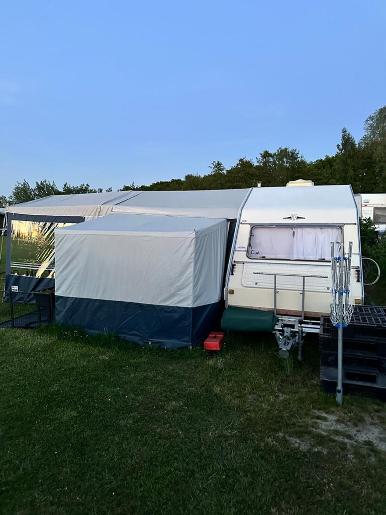 Kip MK400 met voortent, uitbouw en vloer, Ophalen, Gebruikt
